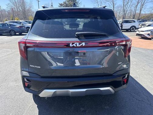 Gravity Gray 2026 Kia Seltos EX