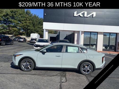 2025 Kia K4 LXS