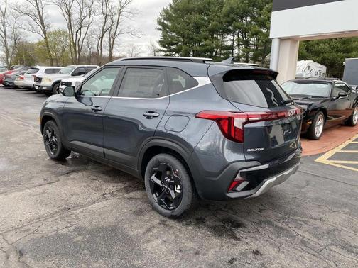 Gravity Gray 2026 Kia Seltos EX