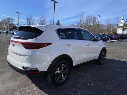 2022 Kia Sportage LX