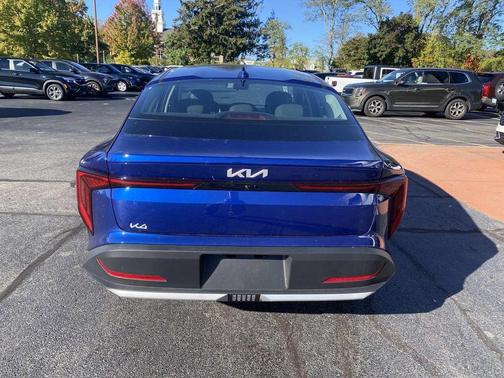 2025 Kia K4 LXS