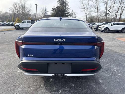 2025 Kia K4 LXS