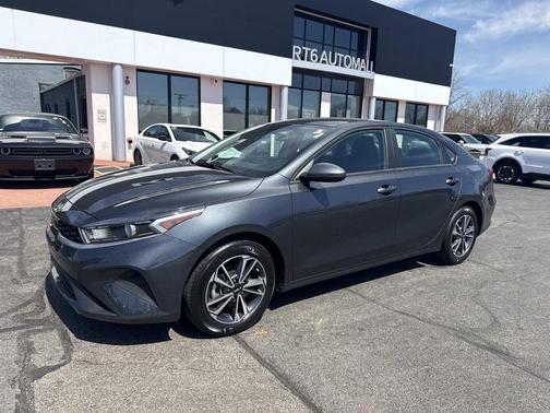 Gravity Gray 2023 Kia Forte LXS