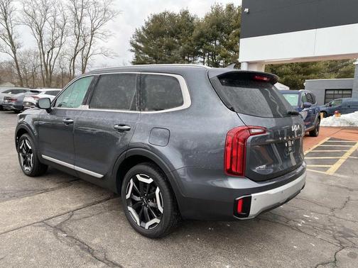 2024 Kia Telluride S