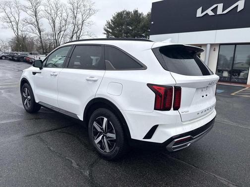 Glacial White Pearl 2022 Kia Sorento S