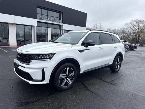 Glacial White Pearl 2022 Kia Sorento S