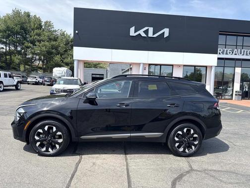 Ebony Black 2023 Kia Sportage X-Line