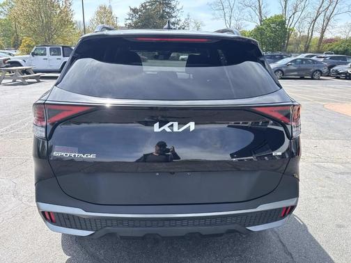 Ebony Black 2023 Kia Sportage X-Line