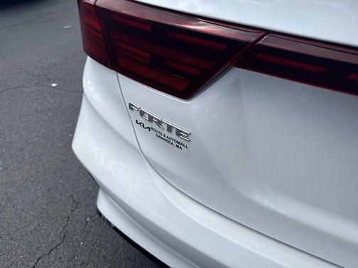 Snow White Pearl 2023 Kia Forte GT-Line