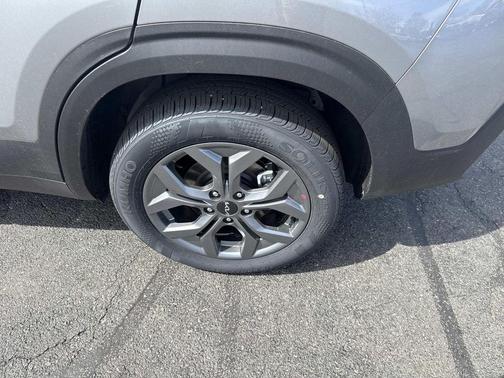 Steel Gray 2026 Kia Seltos LX