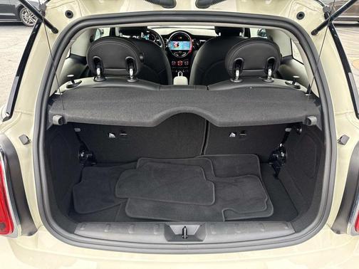 2022 MINI Hardtop Oxford Edition