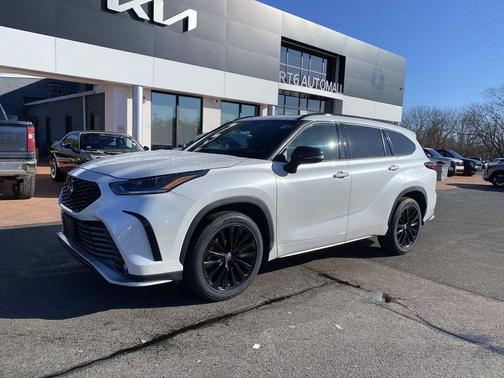 2024 Toyota Highlander XSE