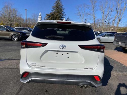 2024 Toyota Highlander XSE