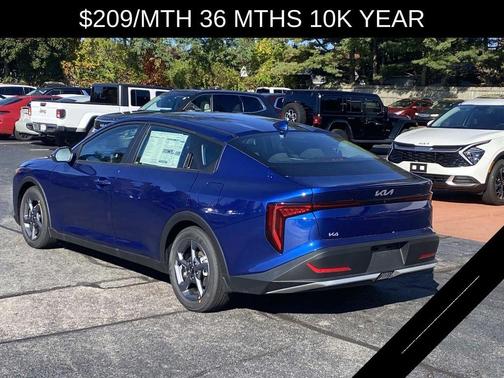 2025 Kia K4 LXS