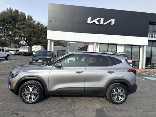 2022 Kia Seltos EX