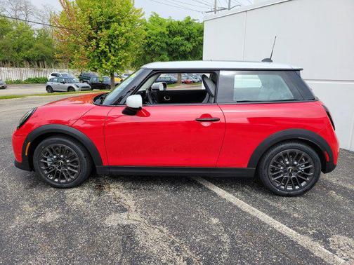 2025 MINI Hardtop Cooper