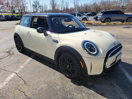 2023 MINI Hardtop Cooper