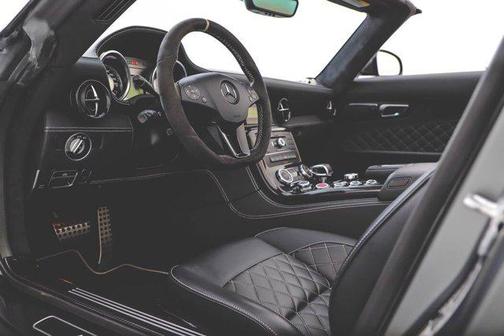 2015 Mercedes-Benz SLS AMG GT Final Edition