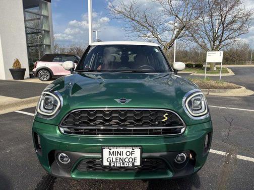 British Racing Green 2022 MINI SE Countryman Cooper