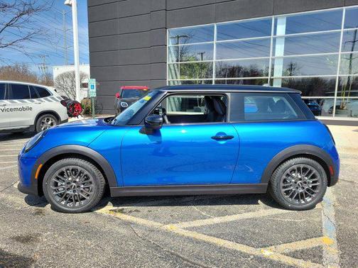 2025 MINI Hardtop Cooper