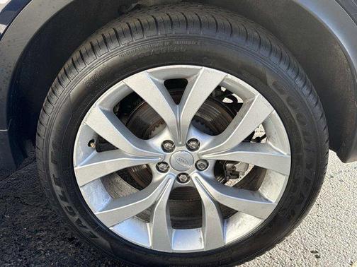 2022 Land Rover Discovery Sport SE