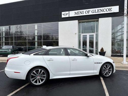 2019 Jaguar XJ R-Sport