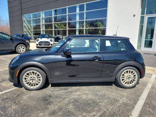 2025 MINI Hardtop Cooper