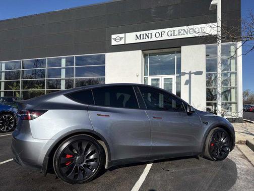 2024 Tesla Model Y Performance Dual Motor All-Wheel Drive