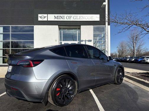 2024 Tesla Model Y Performance Dual Motor All-Wheel Drive