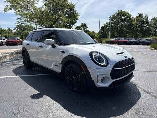 Nanuq White Metallic 2023 MINI Clubman Cooper S ALL4