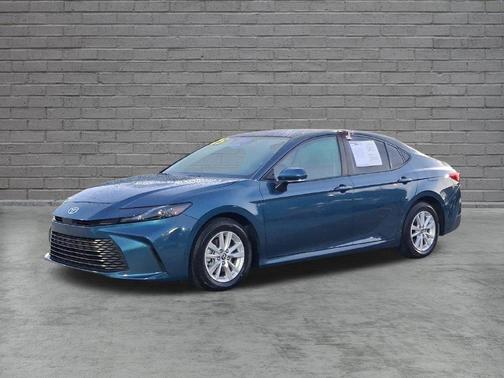 Ocean 2025 Toyota Camry LE