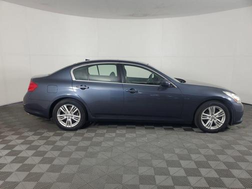 2011 INFINITI G37 Journey