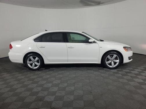 2015 Volkswagen Passat 1.8T Limited Edition
