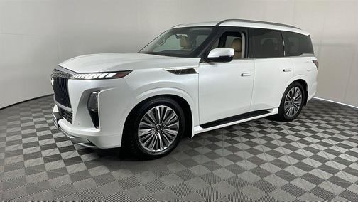 2025 INFINITI QX80 Luxe