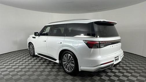 2025 INFINITI QX80 Luxe