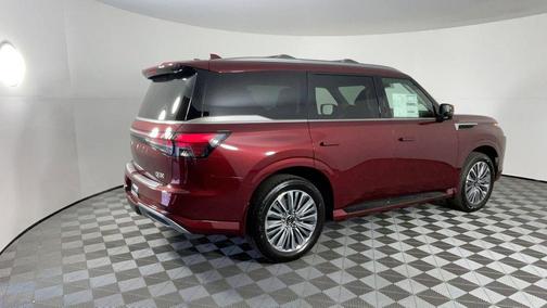 2025 INFINITI QX80 Luxe