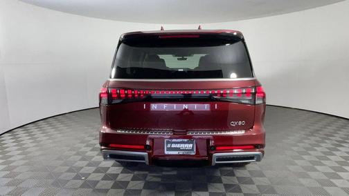 2025 INFINITI QX80 Luxe