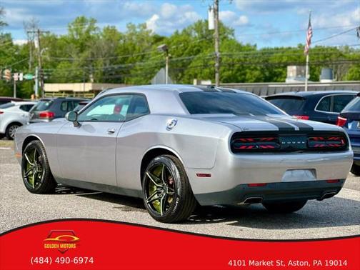 2015 Dodge Challenger SXT
