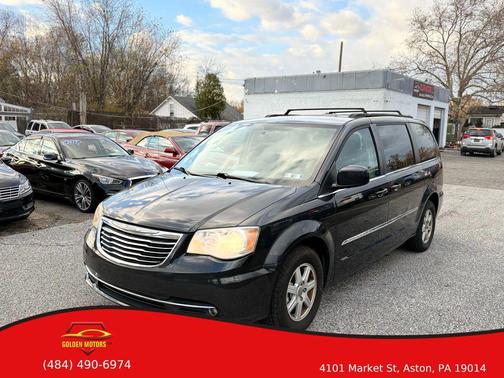 2012 Chrysler Town & Country Touring