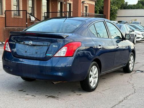 2013 Nissan Versa 1.6 SL