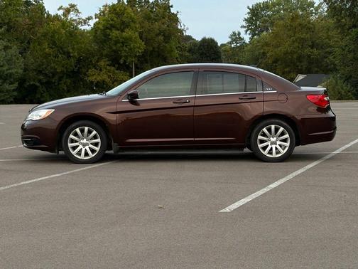 2013 Chrysler 200 Touring