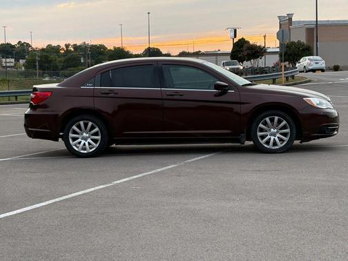 2013 Chrysler 200 Touring