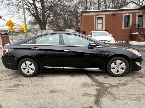 2011 Hyundai SONATA Hybrid Base