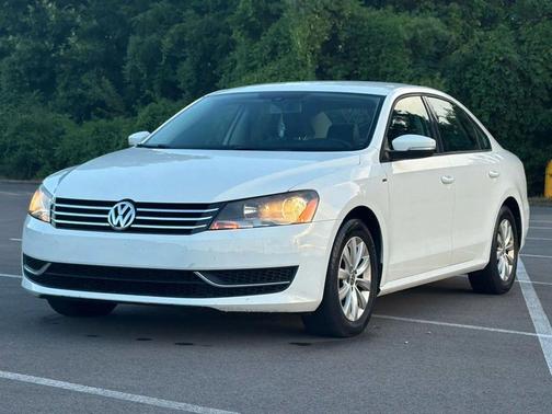2015 Volkswagen Passat 1.8T S