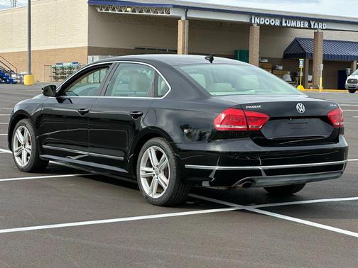 2015 Volkswagen Passat 1.8T Auto SEL Premium