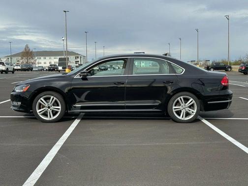 2015 Volkswagen Passat 1.8T Auto SEL Premium
