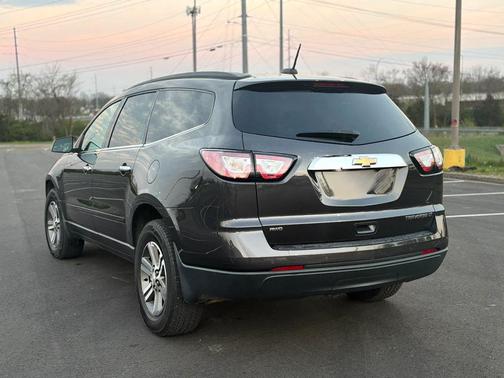 Tungsten Metallic 2016 Chevrolet Traverse 1LT