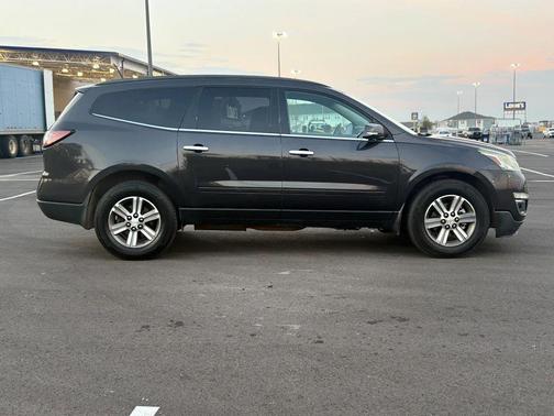 Tungsten Metallic 2016 Chevrolet Traverse 1LT
