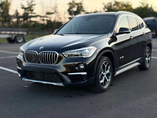 Green 2017 BMW X1 sDrive28i