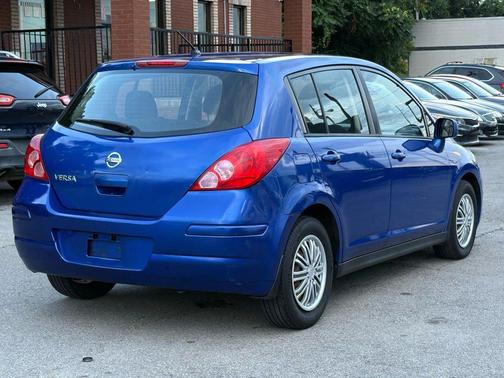 2011 Nissan Versa 1.8 S
